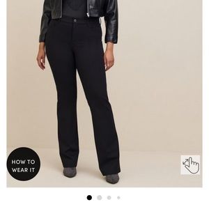 PLUS SIZE Torrid NWT Bombshell Boot Studio Luxe Pont High Rise Pant size 18R